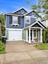 Building Photo - 519 SW 207th Ave