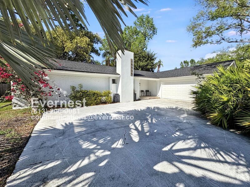 Primary Photo - 10928 Juniperus Pl