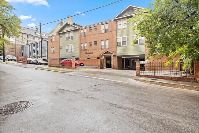 Foto del edificio - 2706 Salado St