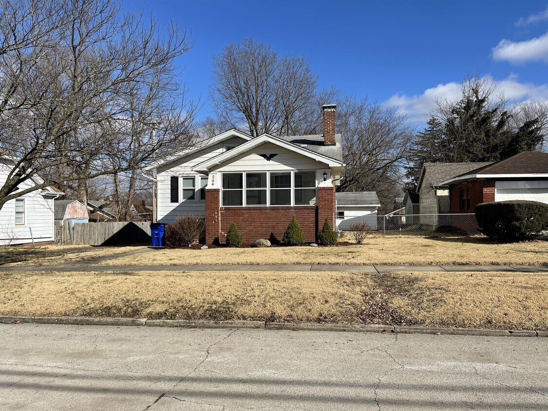 544 S Mc Clellan Ave, Decatur, IL 62522 House Rental in Decatur, IL