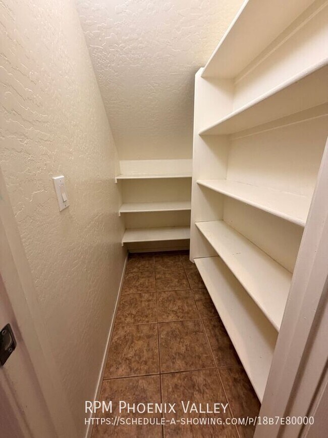 Foto del edificio - 42424 N Gavilan Peak Pky