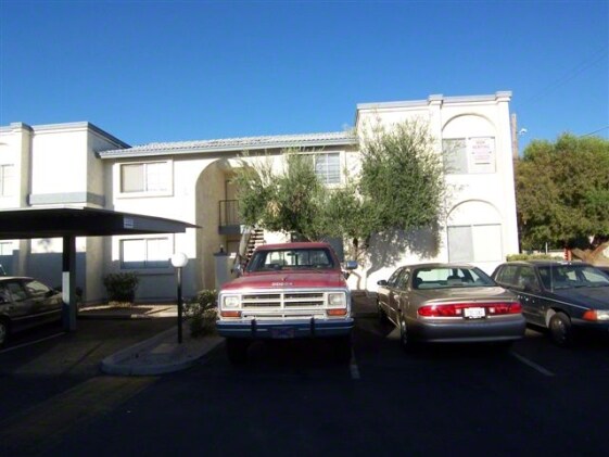 Foto principal - 1560 W Sahuaro Dr