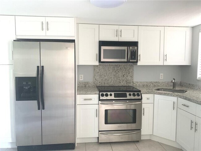 Foto del edificio - 3750 NW 115th Ave