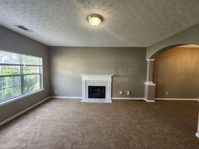 Building Photo - 4519 Swan Trce