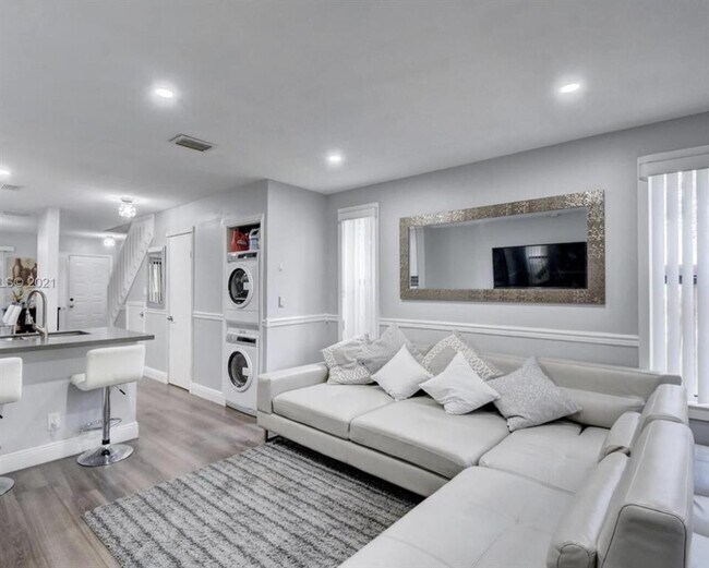 Foto del edificio - 9270 NW 40th St