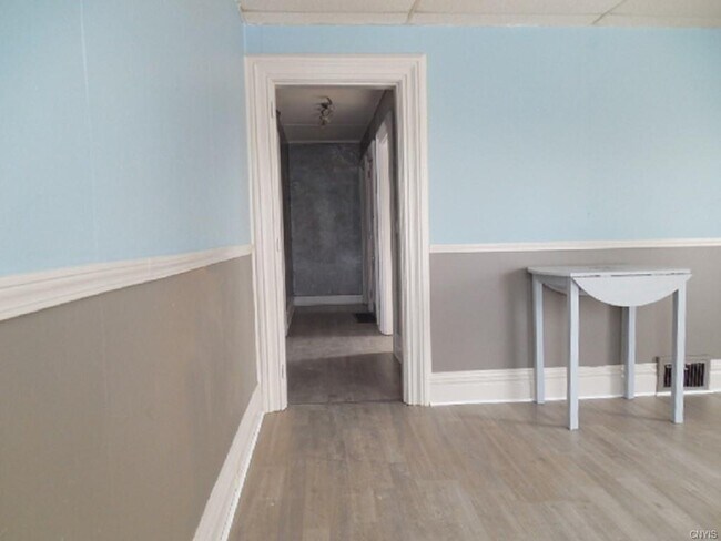 Building Photo - 330 E Flower Ave