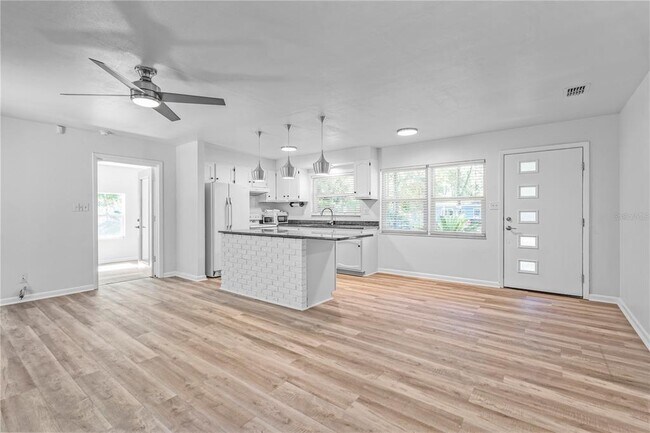 Foto del edificio - 3820 NW 15 Ave