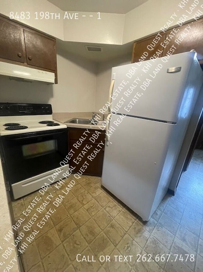 Foto del edificio - 8483 198th Ave