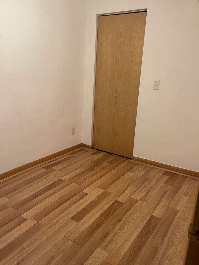 Building Photo - 3153 S May St