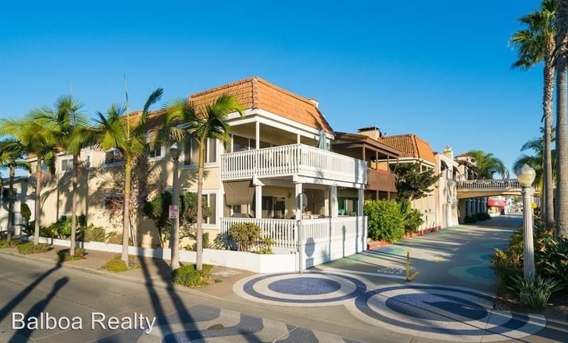 Primary Photo - 700 E Oceanfront