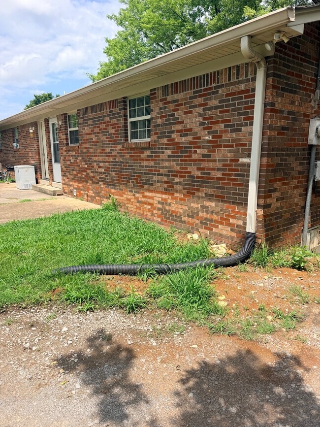Building Photo - 118 B Fisher Dr