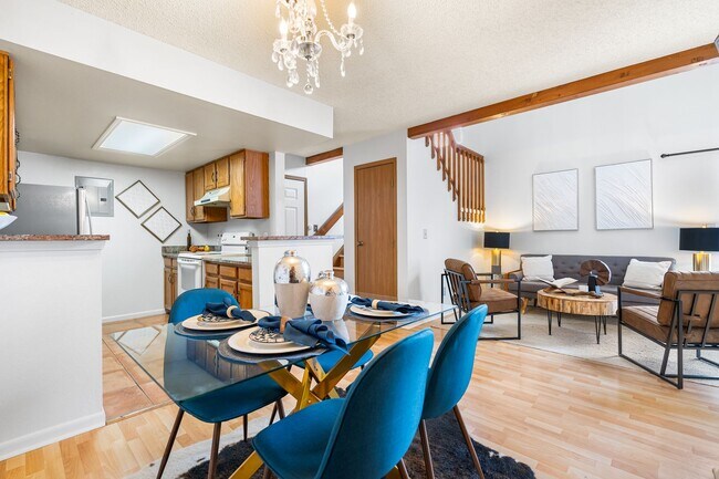Foto del edificio - Bright and Spacious 2-Bedroom Condo + Loft...