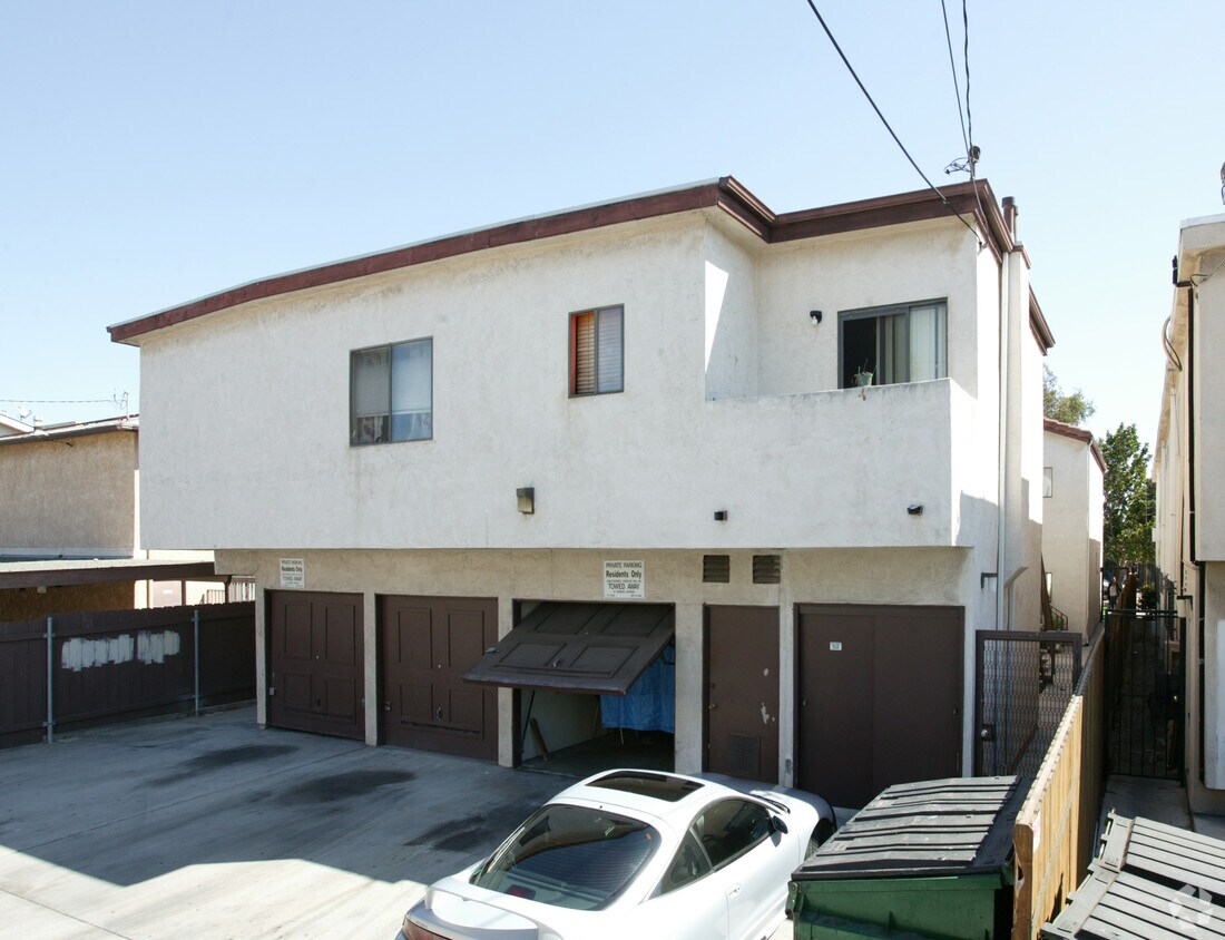 Building Photo - 4344 Oregon St