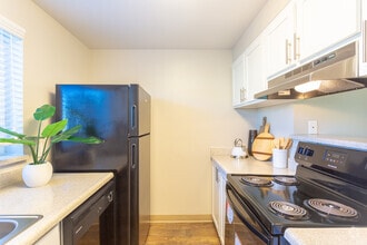 2BR,2BA-1000SF - Copperstone Apartment Homes