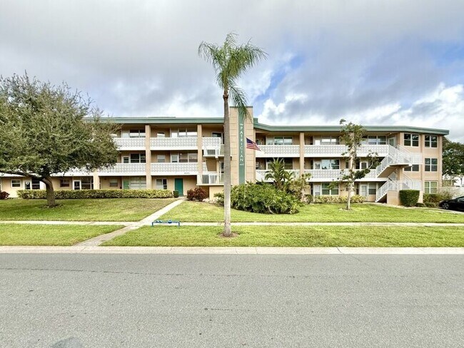 Foto del edificio - 445 32nd Ave N