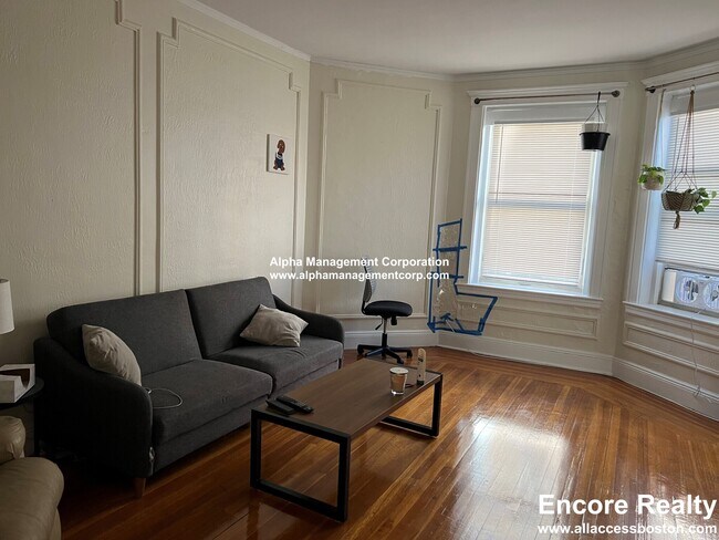 Foto del edificio - 94 Maple St