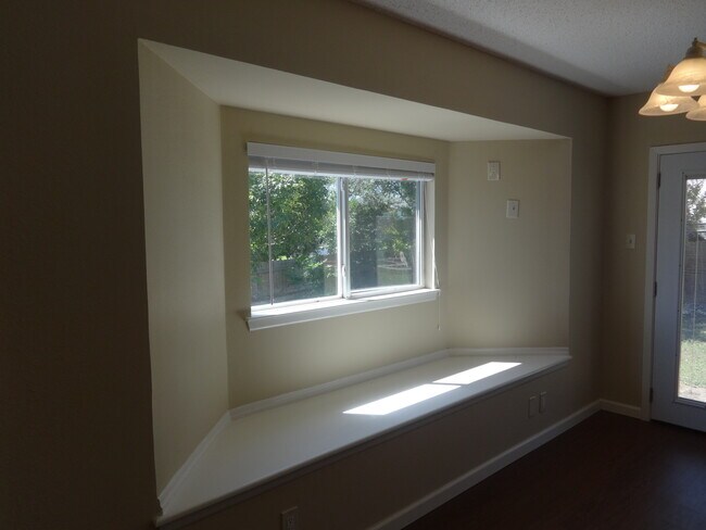 Foto del edificio - 4803 Fern Lake