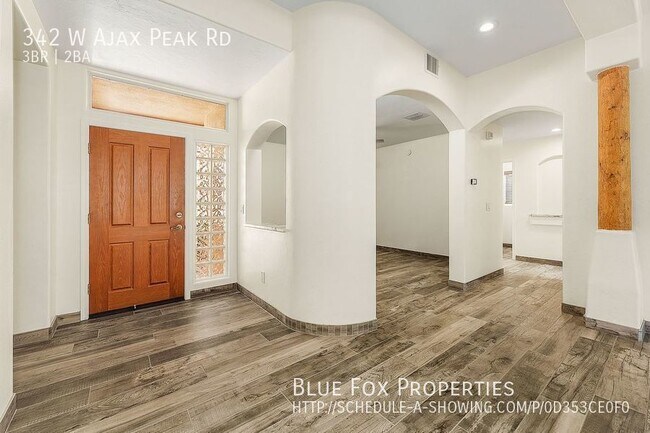 Foto del edificio - Custom 3 Bedroom, 2 Bathroom Home in Oro V...