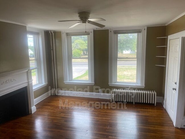 Building Photo - 449 Newfield St