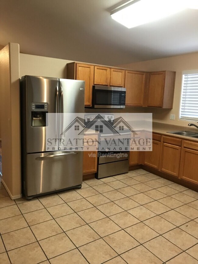 Foto del edificio - 8201 W Pima St