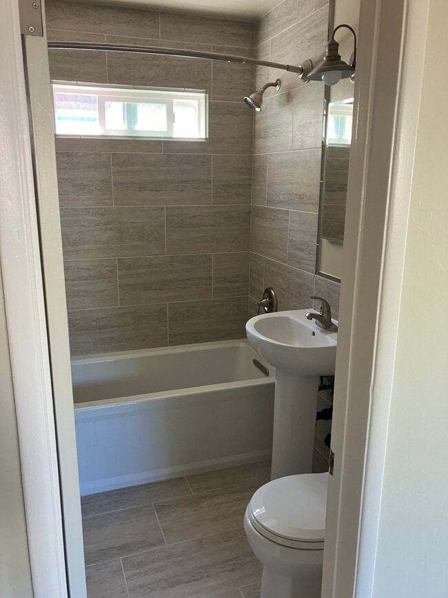 Bath Room - 4554 Pescadero Ave