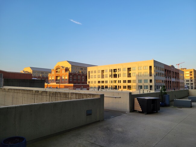 Foto del edificio - 361 17th St NW