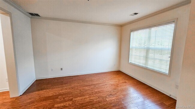 Building Photo - 306 Canter Ct