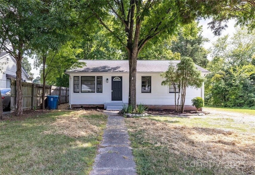 Foto principal - 413 Ackert Ave