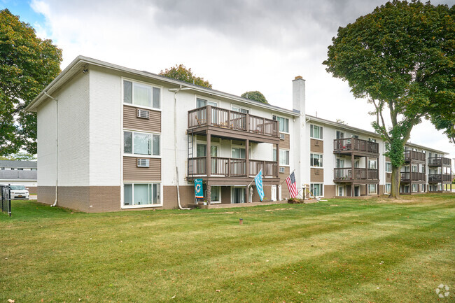 Building Photo - Wedgewood West