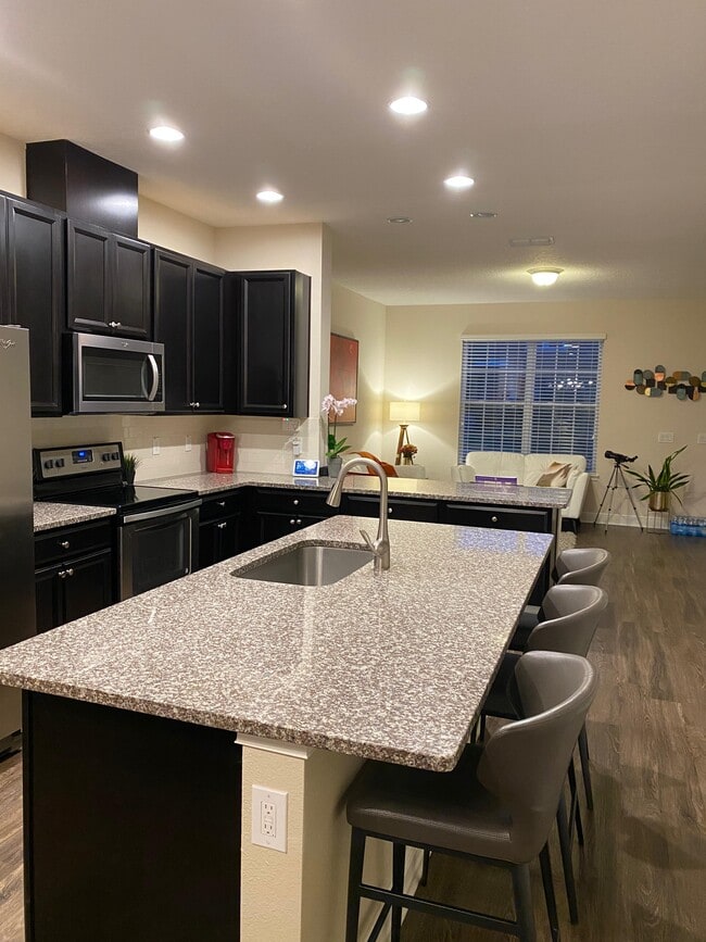 Building Photo - 6549 Calamondin Dr