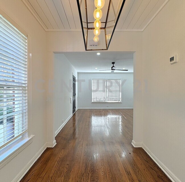 Foto del edificio - Charming 1/1 Lakewood Duplex for Rent!