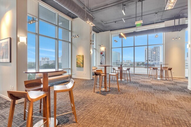 Photo - 150 E Robinson St Apartment