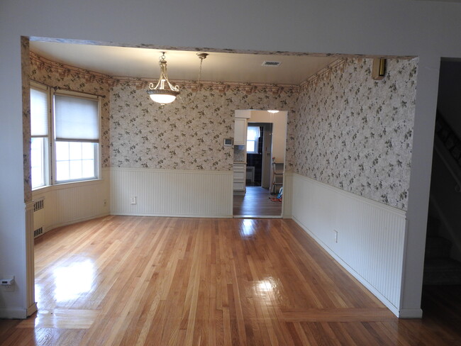 Dining Room - 683 Clove Rd