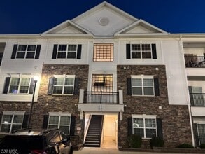 Building Photo - 518 Tavern Rd