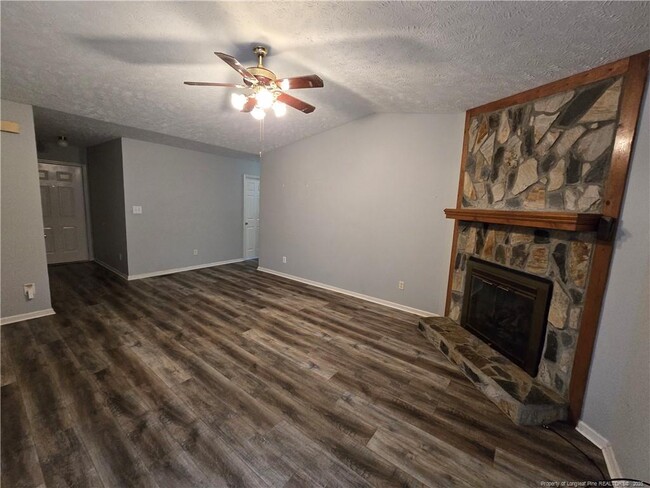 Building Photo - 6520 Applewhite Rd