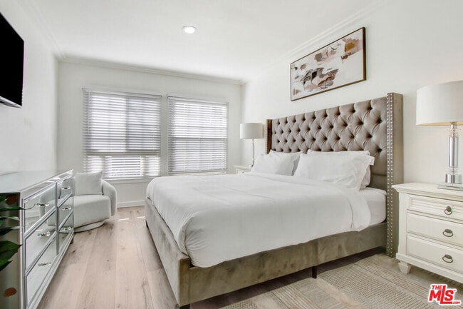 Foto del edificio - 1335 S Roxbury Dr