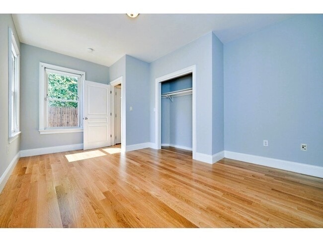 Building Photo - 6 Humboldt Pl