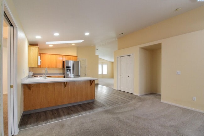 Foto del edificio - 3 Bed/2 bath Home in West Pasco