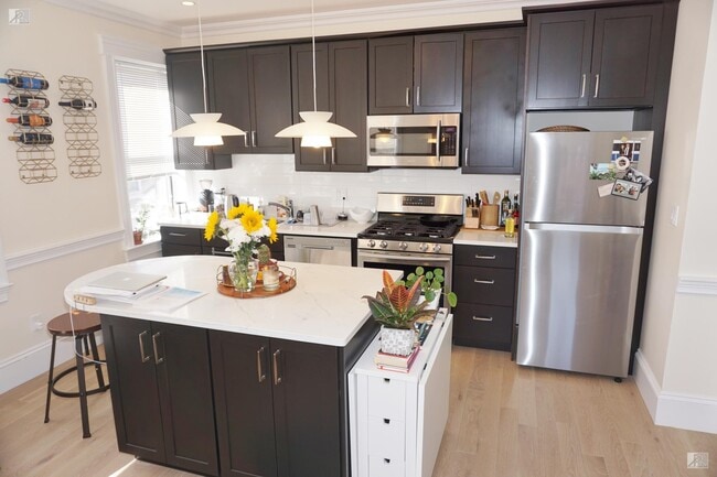 Foto del edificio - 1334 Commonwealth Avenue