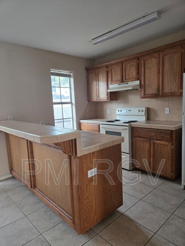 Foto del edificio - 1711 Tampa St