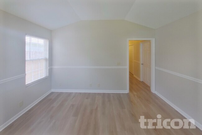 Building Photo - 2721 Painted Pony Dr