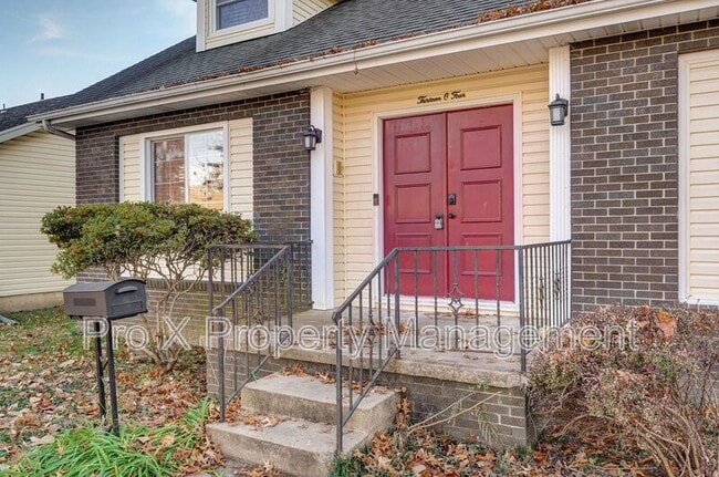 Building Photo - 1304 E Woodland St