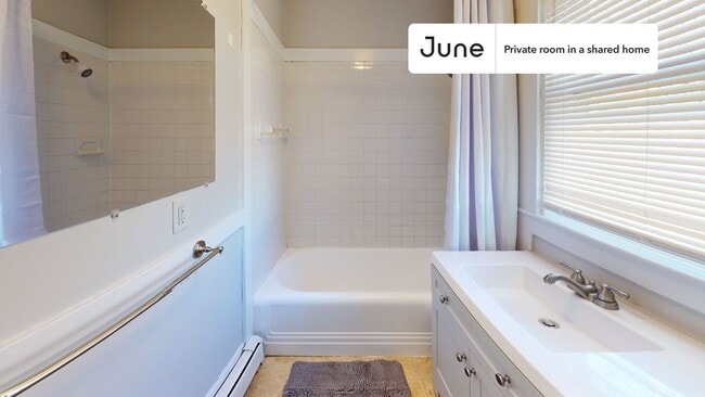 Building Photo - Room in Shared 4 bed/1 bath home