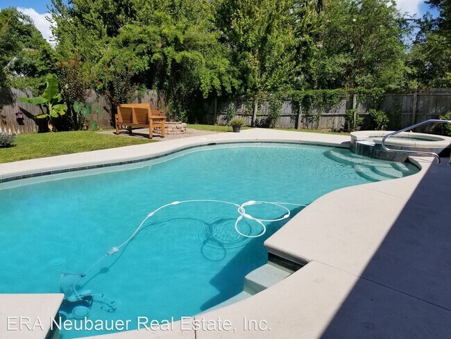 Foto del edificio - 3 br, 2 bath House - 1438 Tina Ave