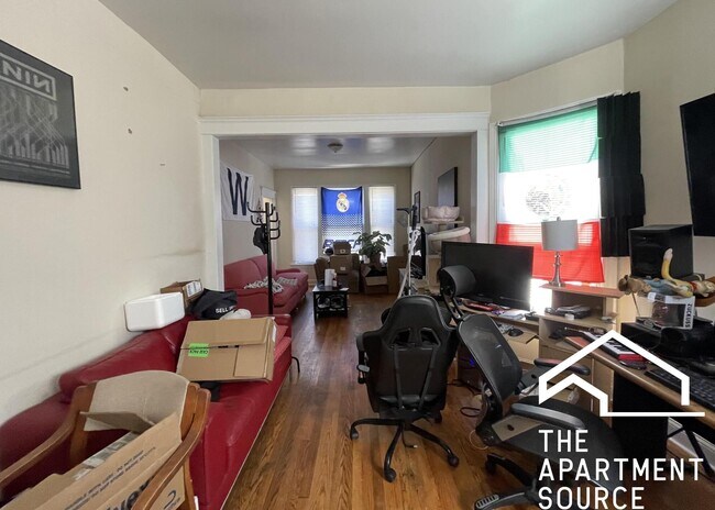 Building Photo - 3523 W Fullerton Ave