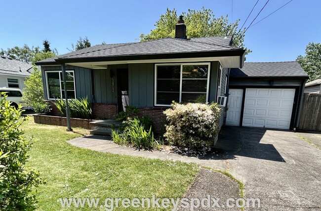 Foto del edificio - 2-Bedroom House in South Tabor with Fenced...