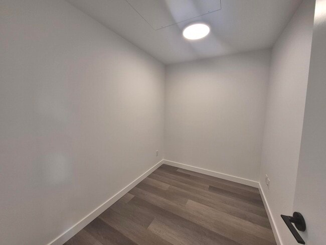 Building Photo - 3564 A-3564 Ryder Hesjedal Way