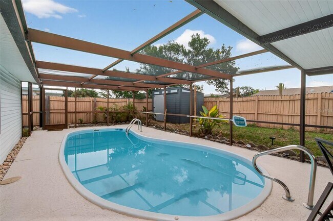 Building Photo - 3214 Huntington Rd
