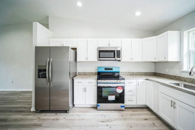 Building Photo - 1742 Magnolia St