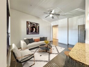 Building Photo - 306 McGowen St